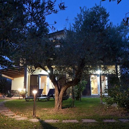 L'Ortobio Villa Сарцана Екстериор снимка