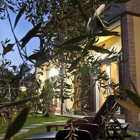 L'Ortobio Villa Сарцана Екстериор снимка