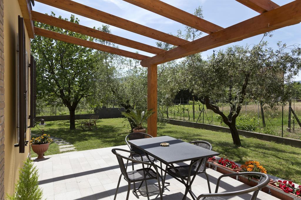 L'Ortobio Villa Сарцана Стая снимка