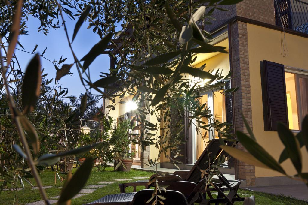 L'Ortobio Villa Сарцана Екстериор снимка